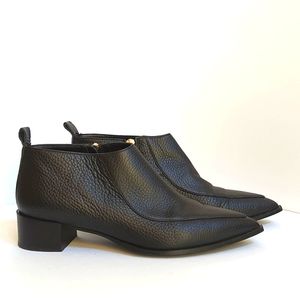 Everlane The Boss Bootie in black, size 9 (RUNS SMALL)